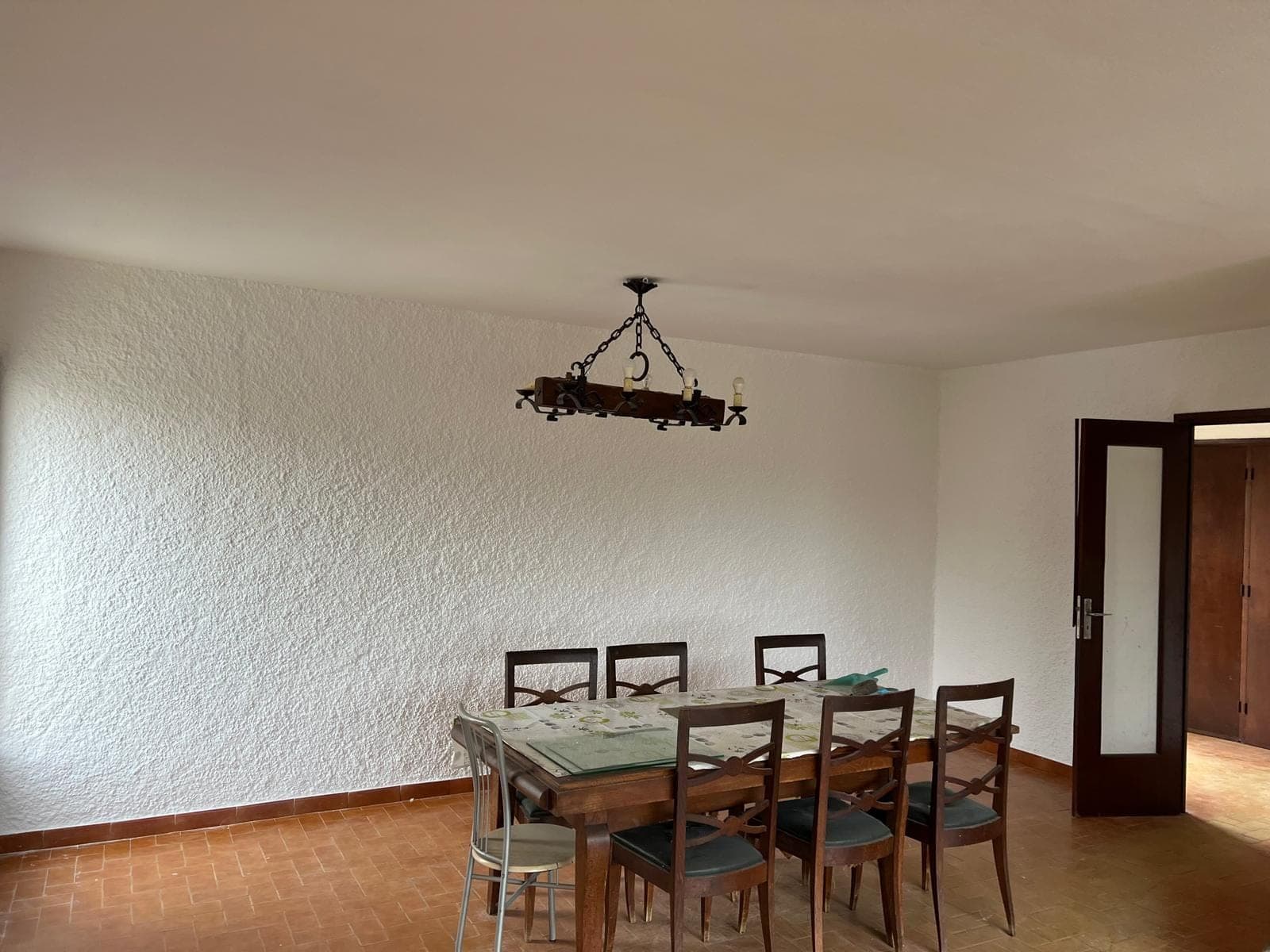 La même salle à manger repeinte